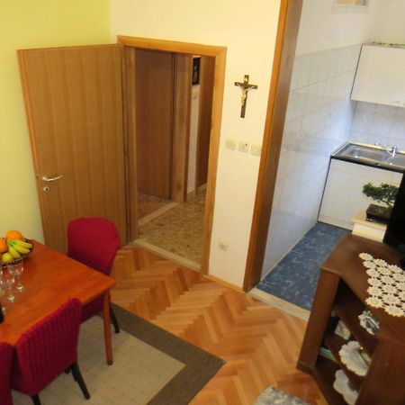 Apartman Jakir Baska Voda Bagian luar foto