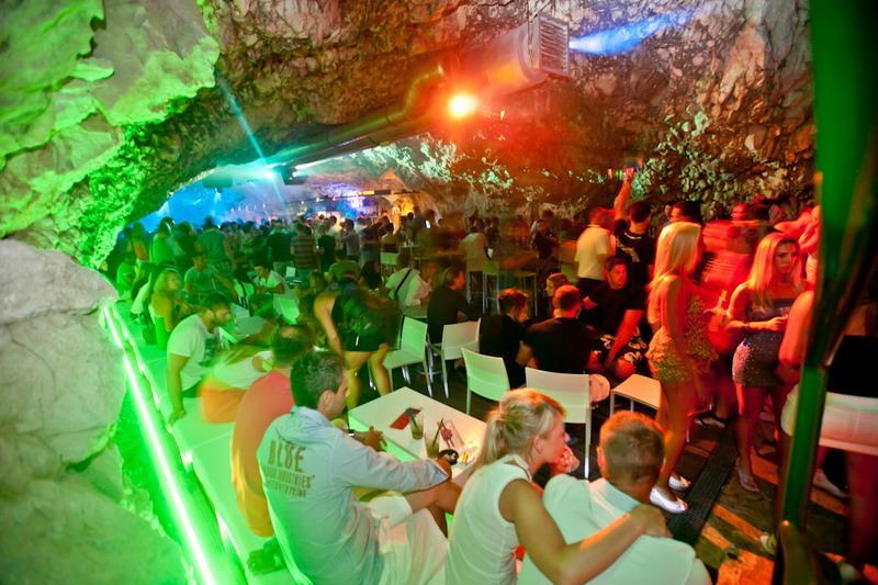 Apartman Jakir Baska Voda Bagian luar foto
