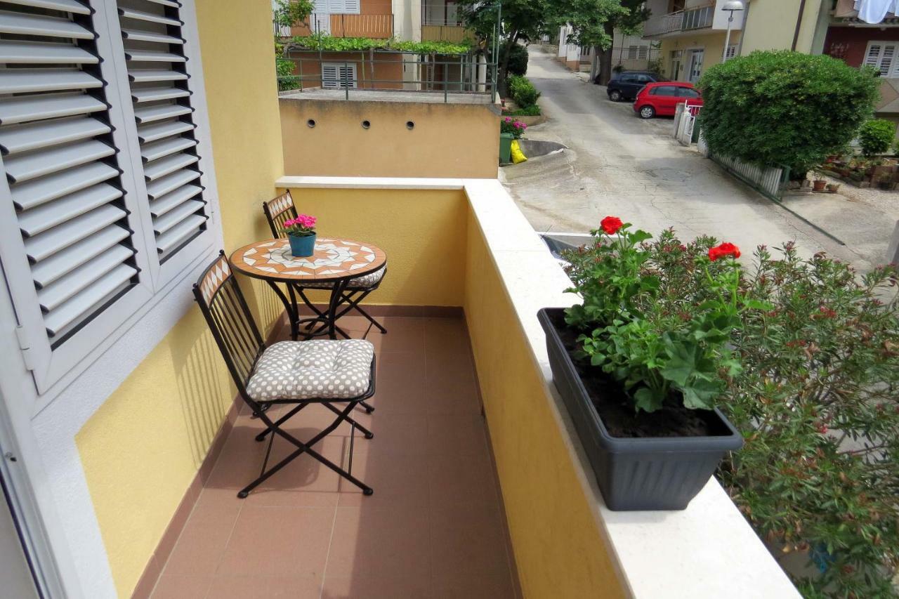 Apartman Jakir Baska Voda Bagian luar foto