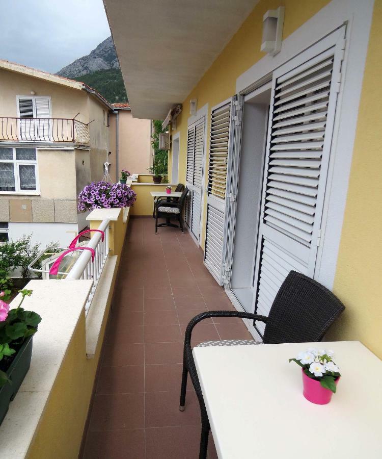 Apartman Jakir Baska Voda Bagian luar foto